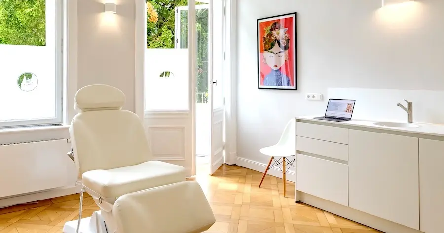 Plastisch-Ästhetische-Chirurgie Lübeck Holstentor Privatklinik